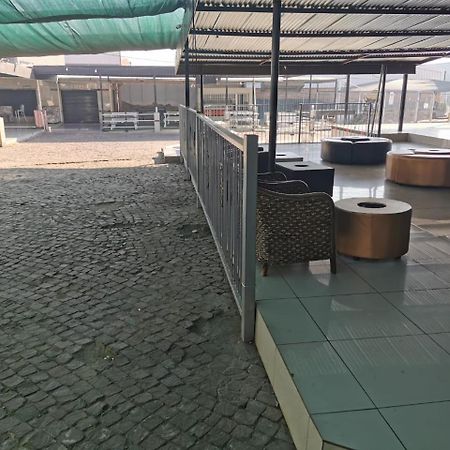 Ebony Guest House Pretoria-Noord Buitenkant foto